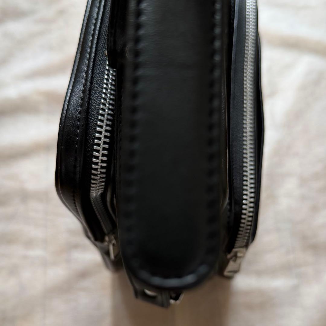 ☆極美品☆ コムデギャルソン　ショルダーバッグ　肩掛け　斜め掛け　ブラック