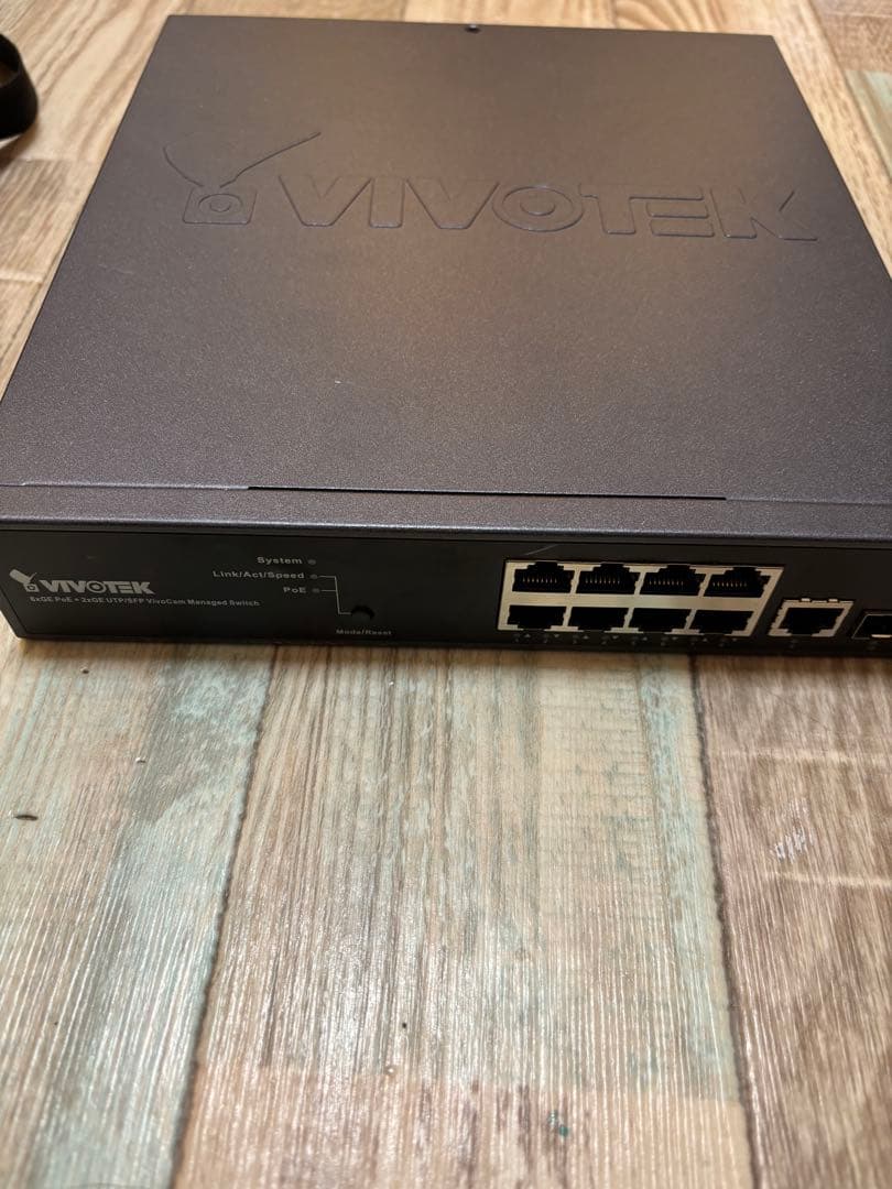 VIVOTEK AW-GEV-104A-130 8ポート por スイッチ