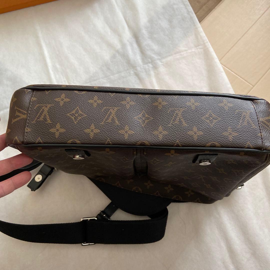 ルイヴィトン モノグラム マカサー クリストファー メッセンジャーM41643
