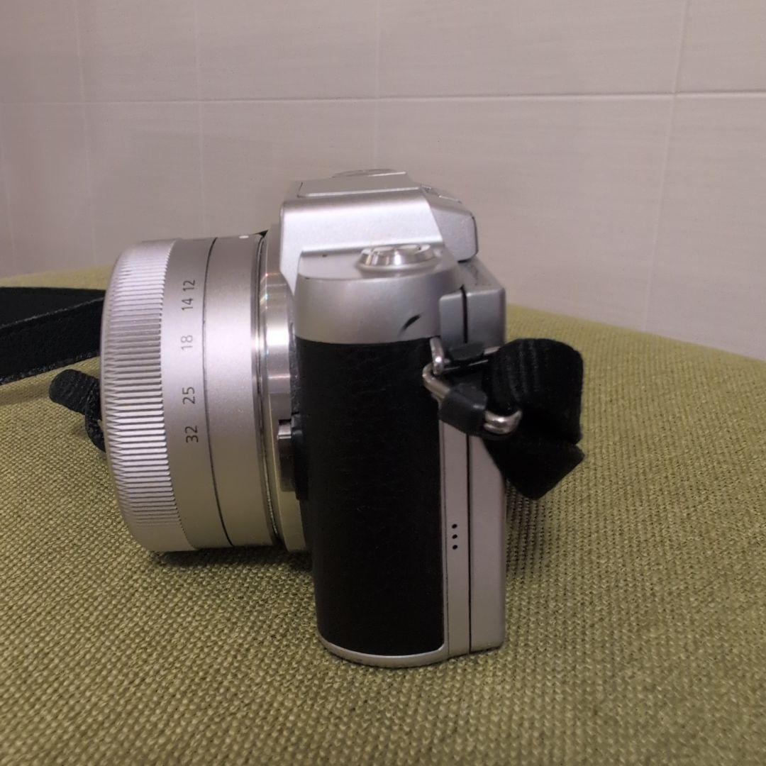 デジタルカメラ LUMIX GF7 12-32mm