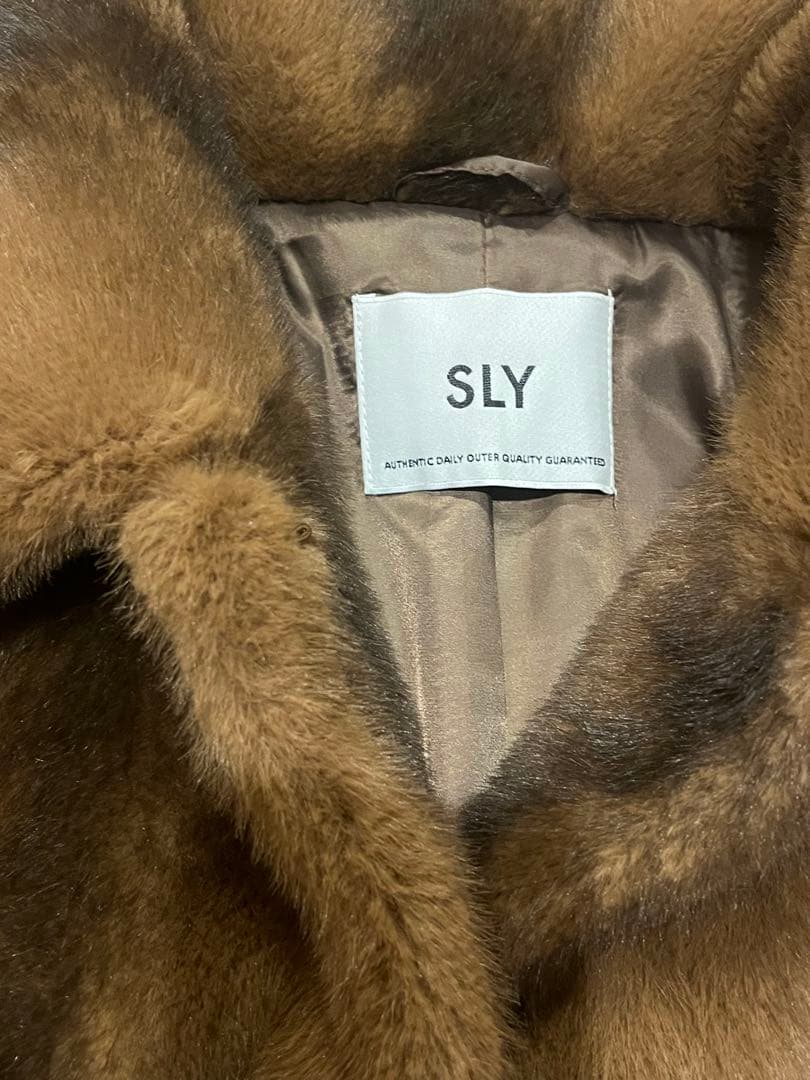 SLY ファーコート　F／FUR FRONT HOOK コート
