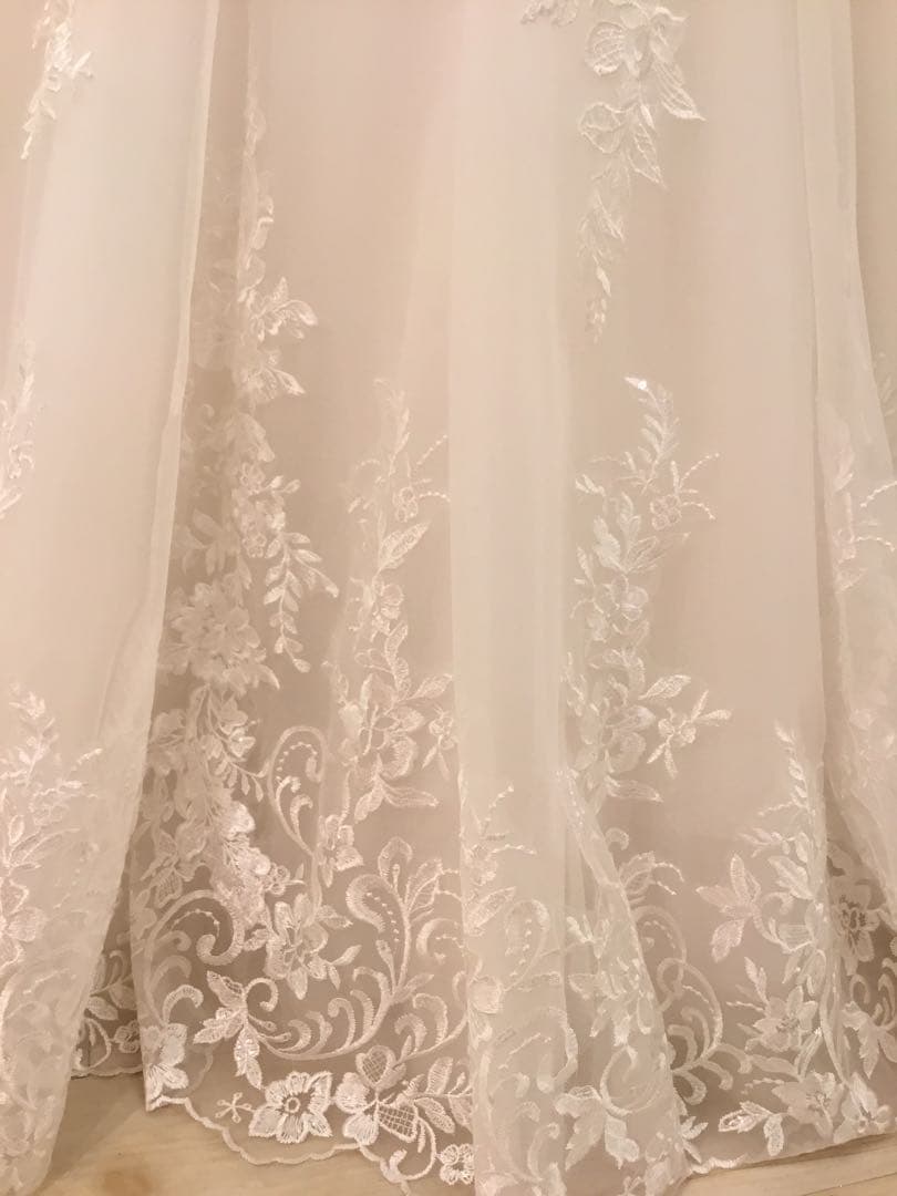 1*5様 オフホワイトウェディングドレス Aライン レース装飾