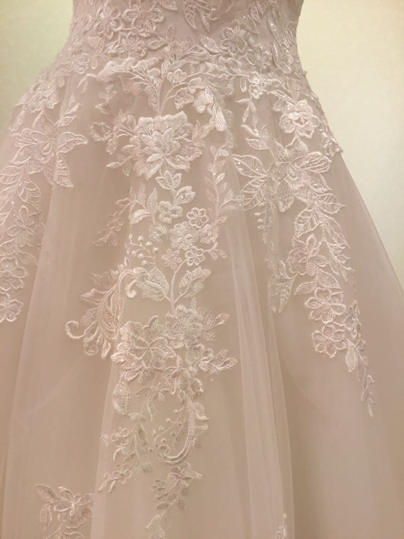 1*5様 オフホワイトウェディングドレス Aライン レース装飾
