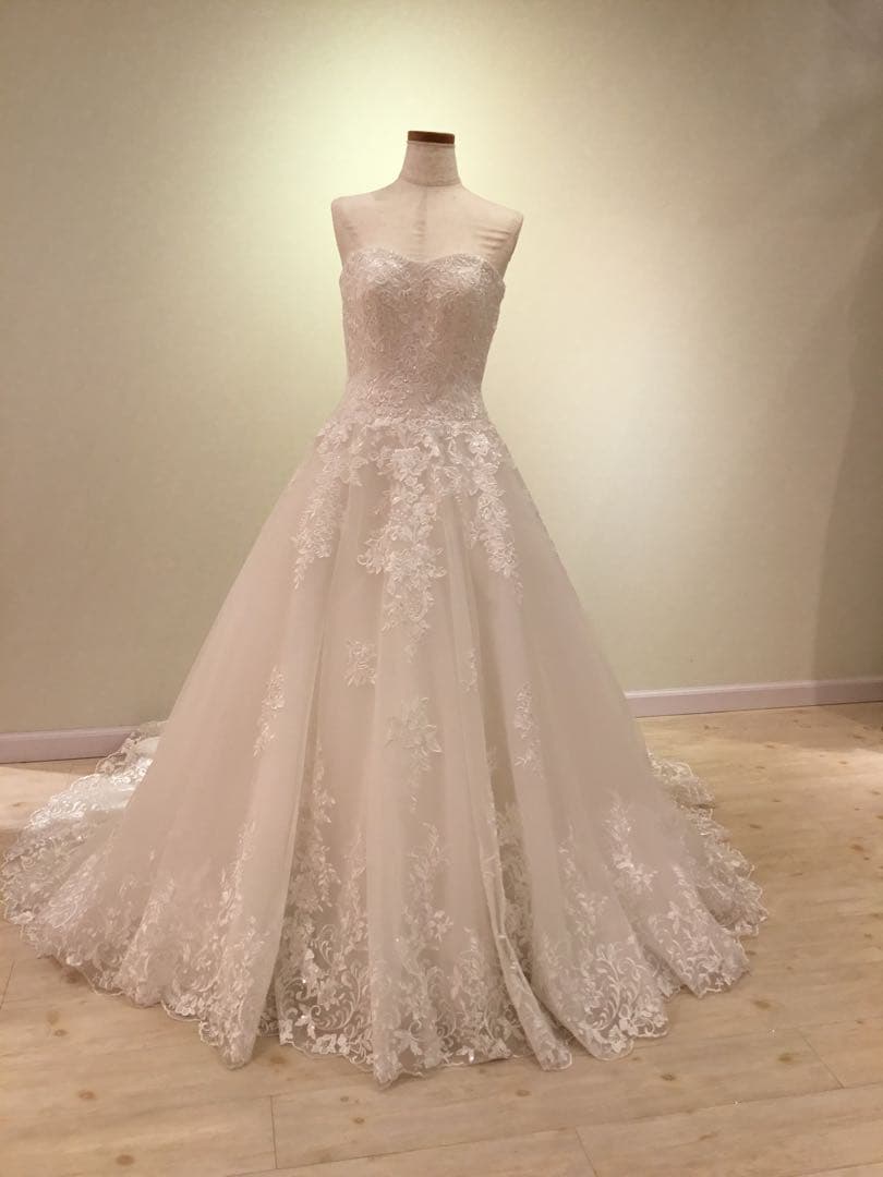 1*5様 オフホワイトウェディングドレス Aライン レース装飾