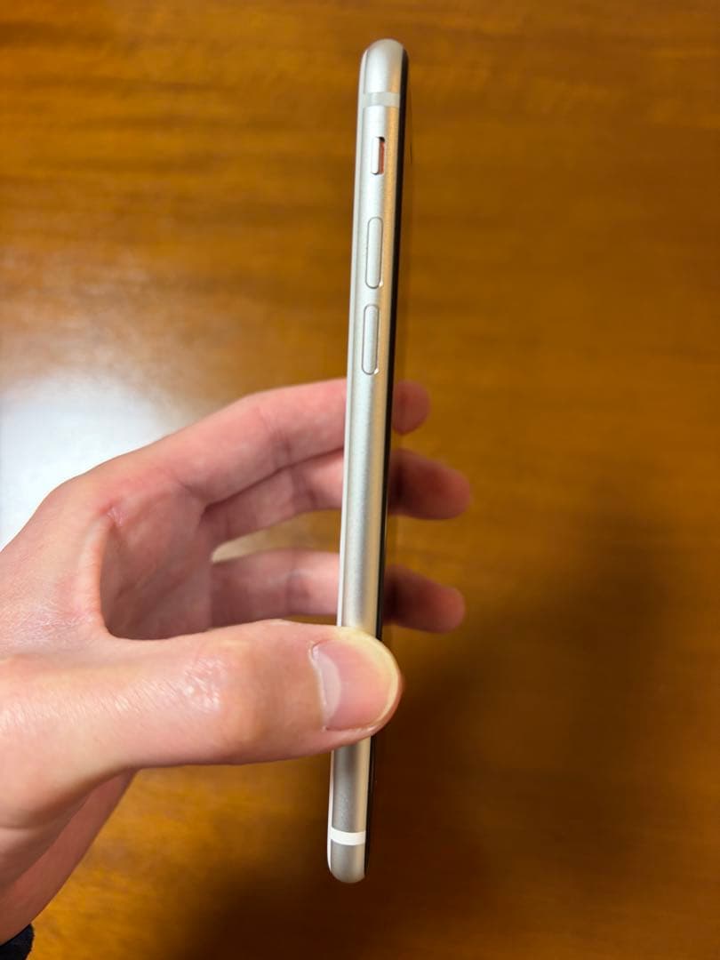 iPhone SE3 128GB スターライト