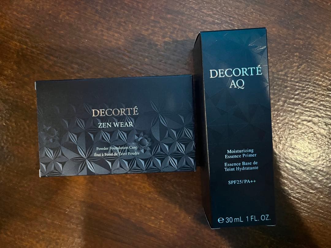 コスメデコルテ下地、パウダーファンデーション