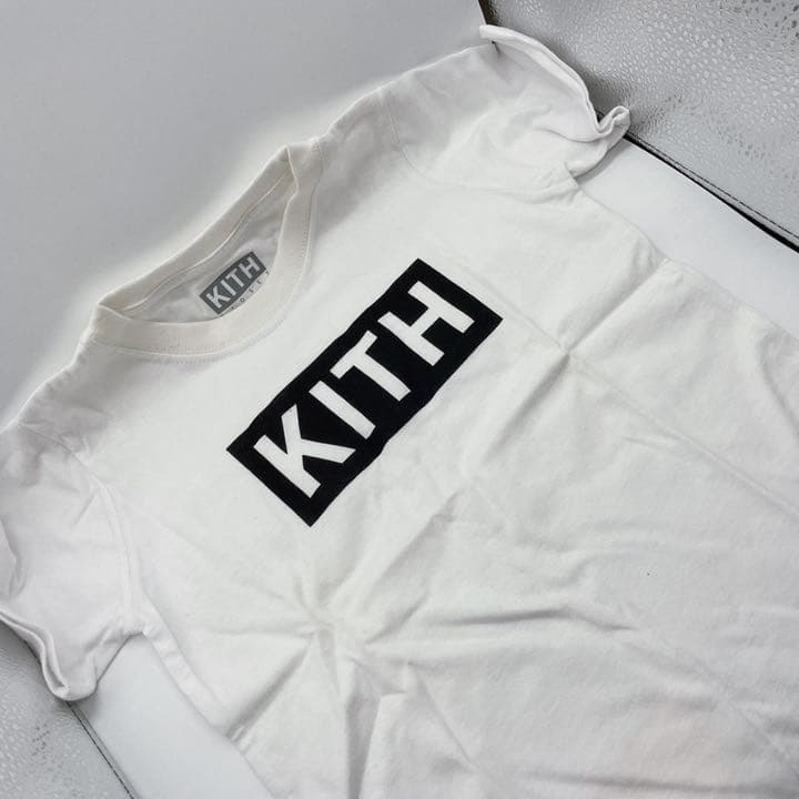 【 KITH 】ボックスロゴTシャツ　キッズ6サイズ