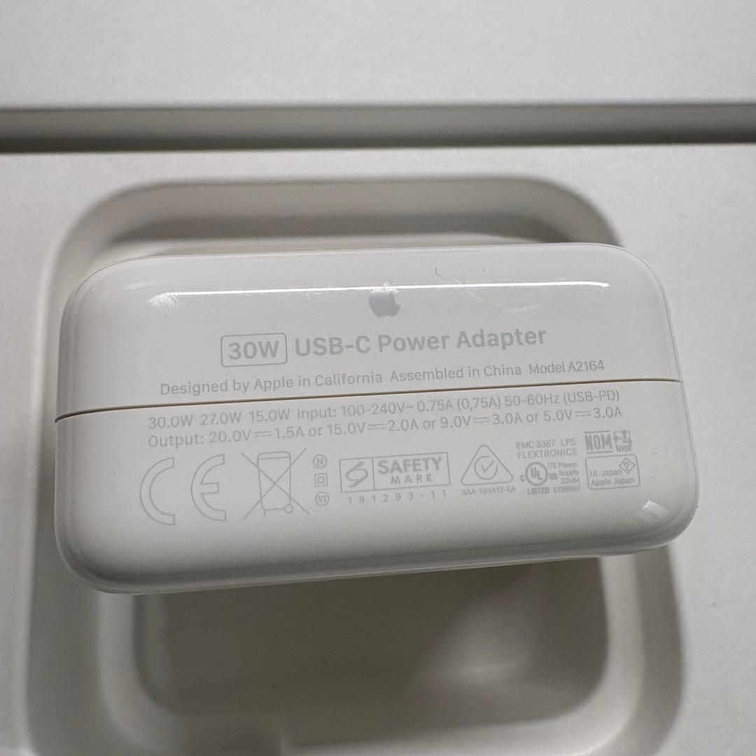 MacBook Air 13インチ M1(メモリ8GB/SSD256GB)