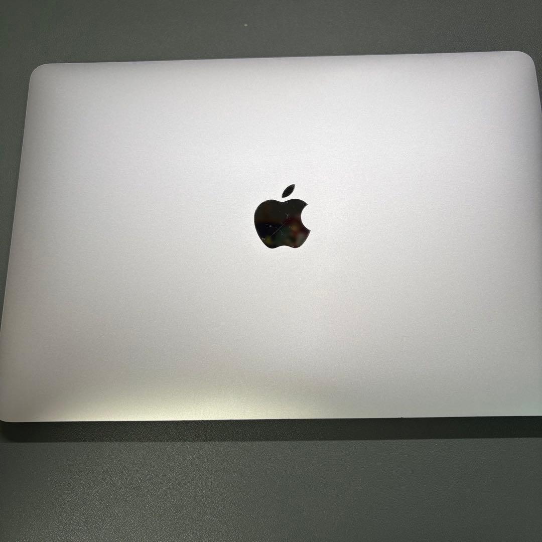 MacBook Air 13インチ M1(メモリ8GB/SSD256GB)