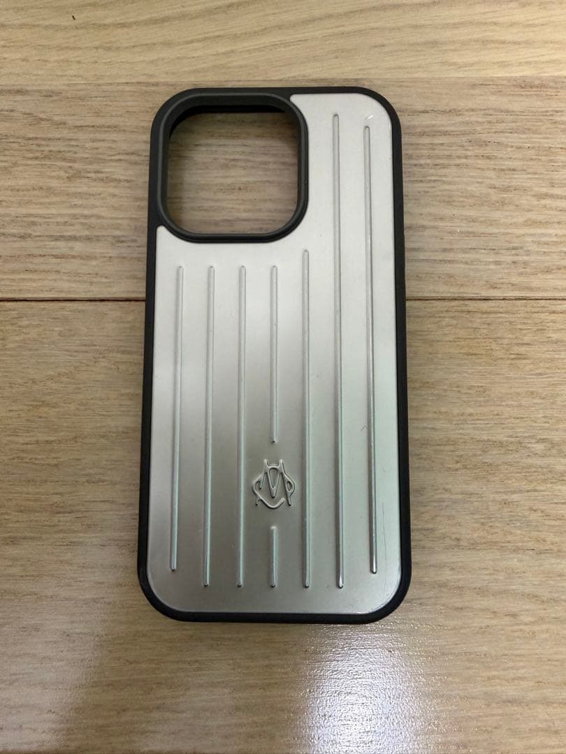 RIMOWA iPhone16 Pro ケース