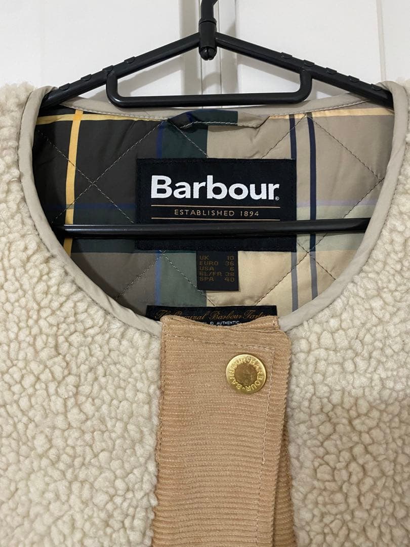Barbour ベージュ シェルパフリース ベスト