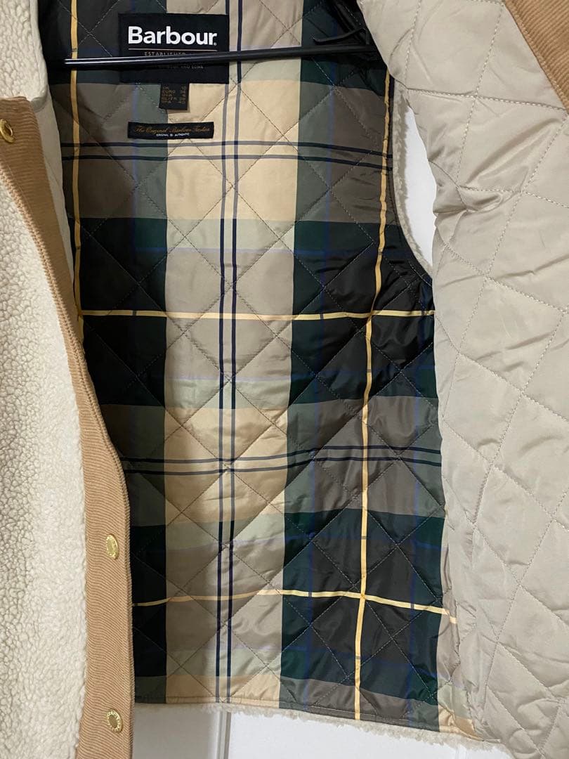 Barbour ベージュ シェルパフリース ベスト
