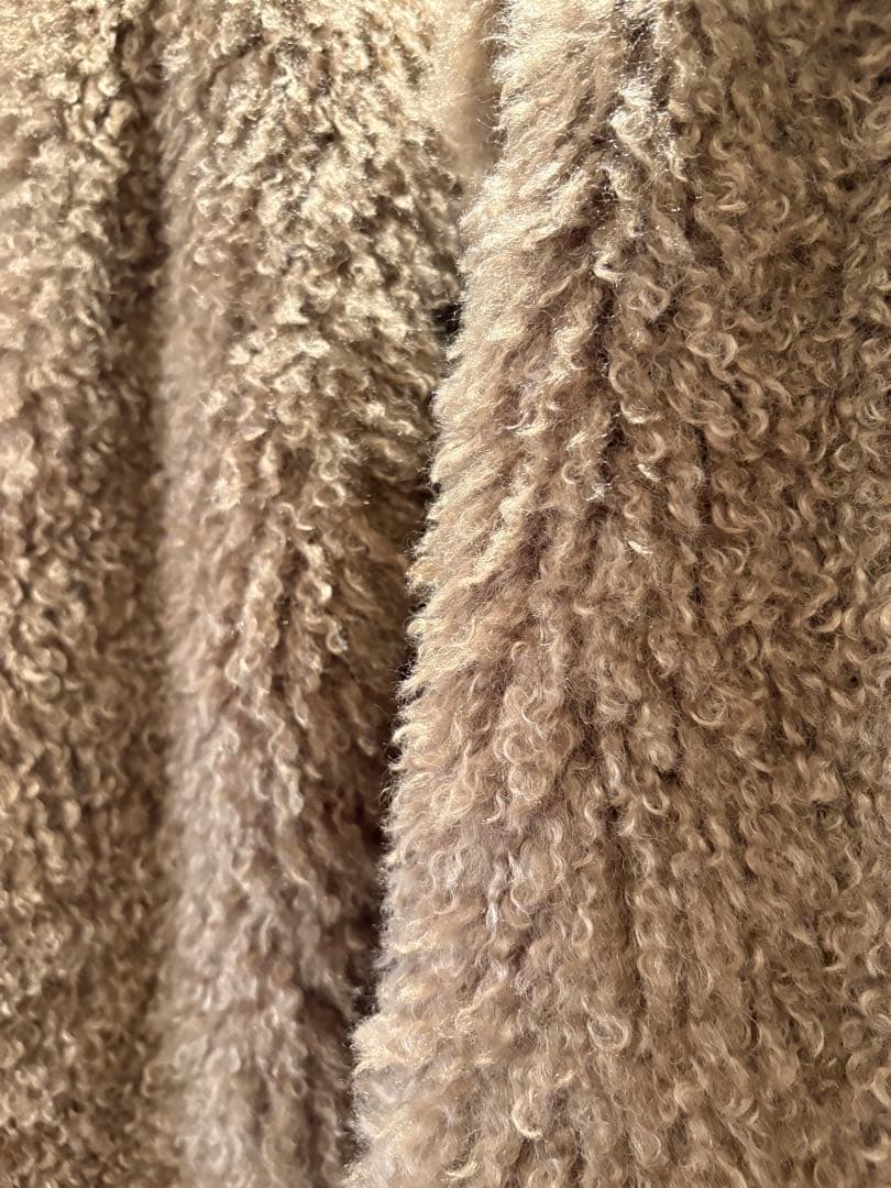 ハグオーワー　Wニードルファーベスト　新品未使用