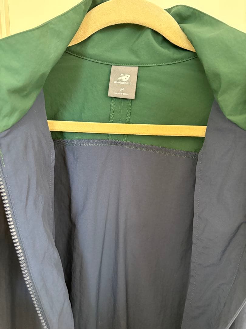 美品　New Balance ジャケット ネイビーグリーン