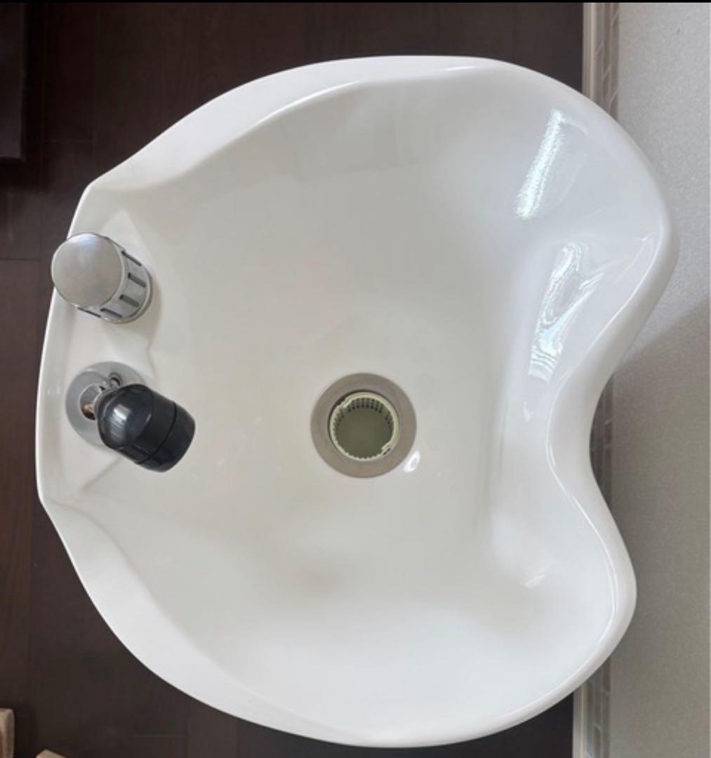 移動式シャンプー台　ペロ