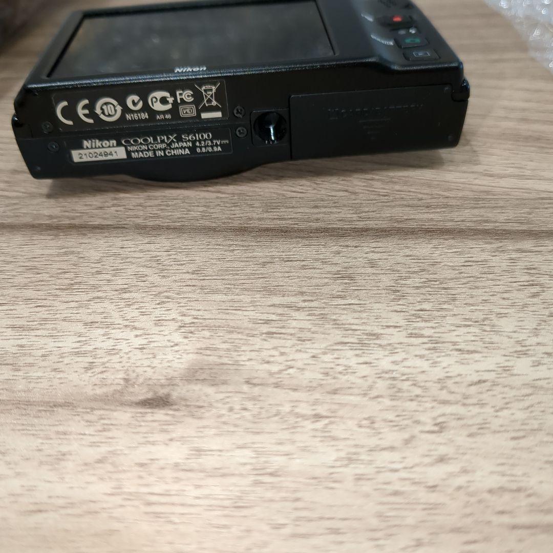 美品　Nikon COOLPIX S6100 コンパクトカメラ コンデジカメ