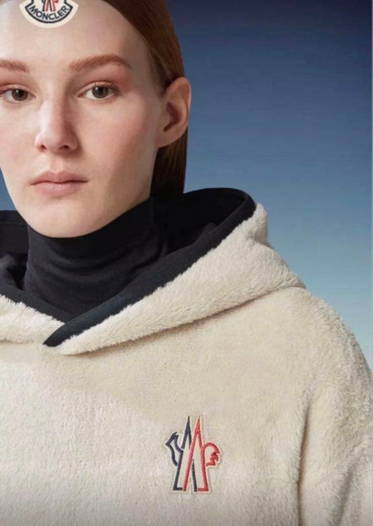 Moncler正規品フリースフーディ