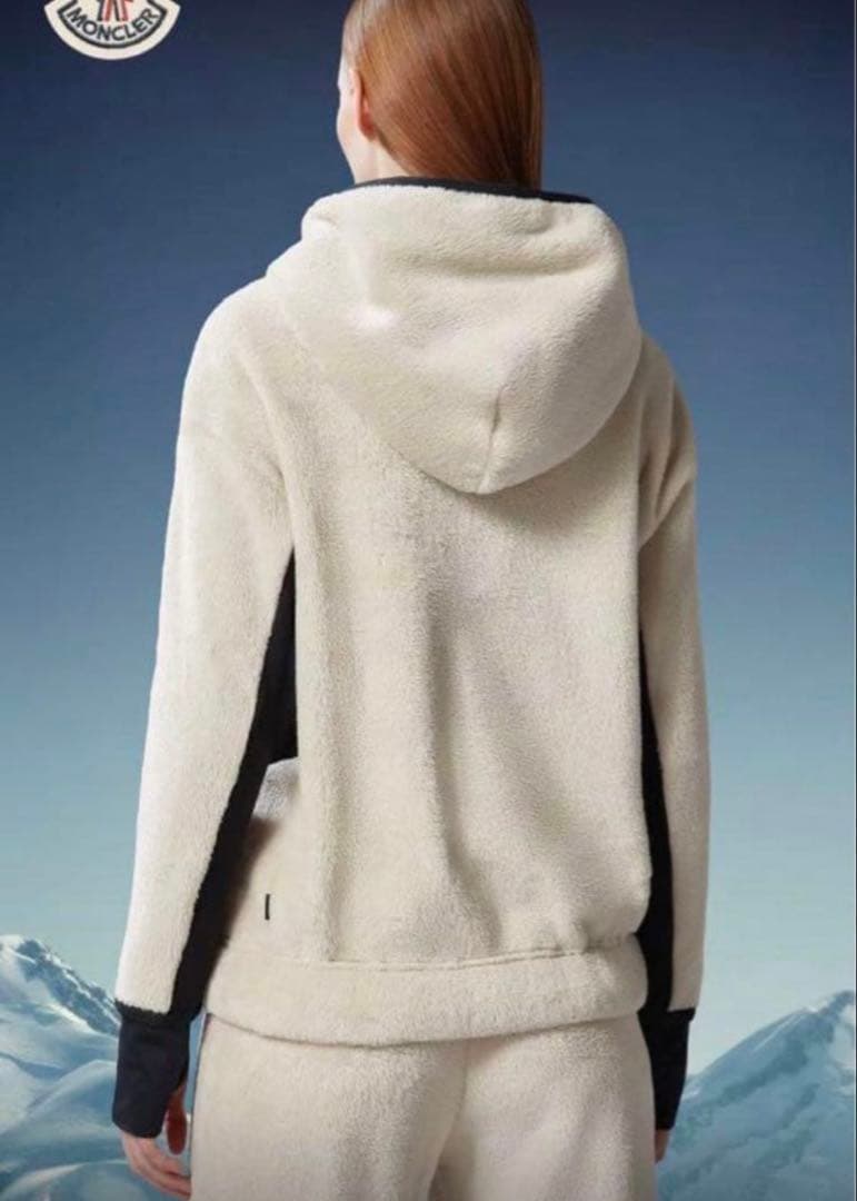 Moncler正規品フリースフーディ