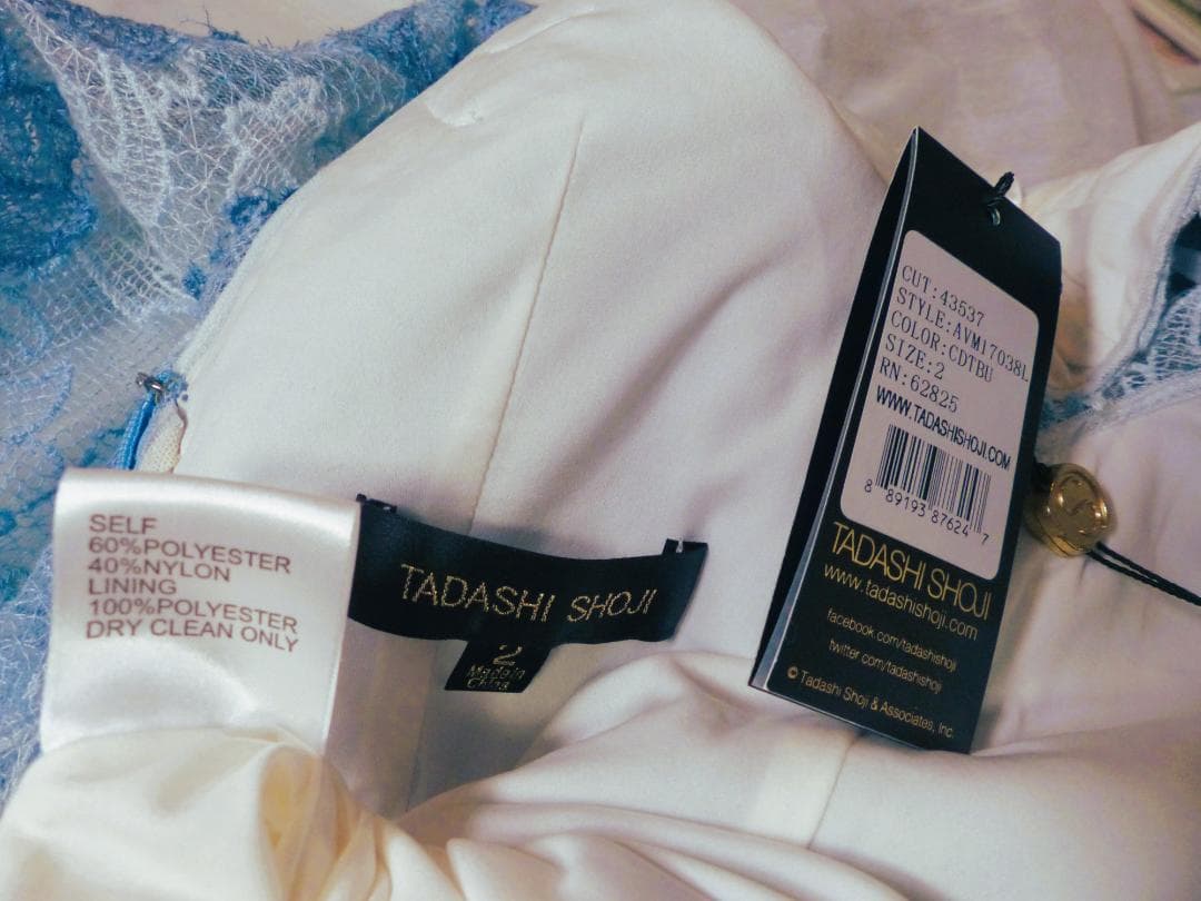 Erica　TadashiShoji ボタニカル青のグラデーションドレス2