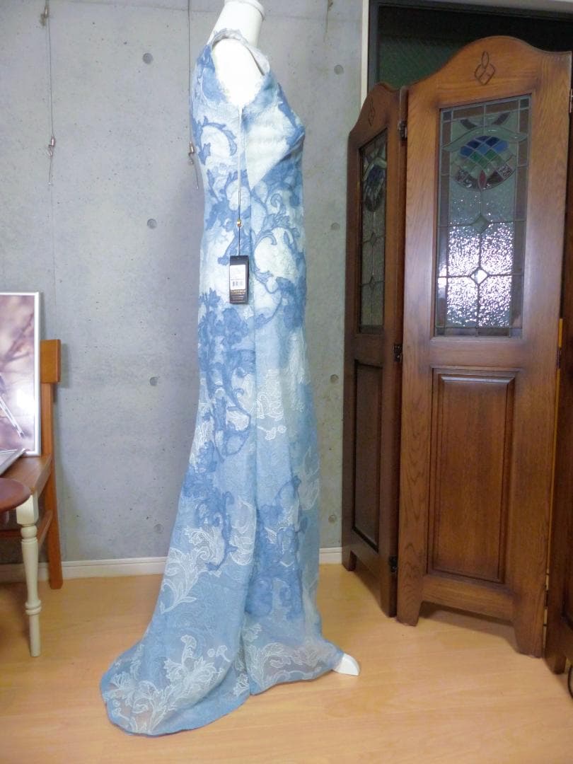 Erica　TadashiShoji ボタニカル青のグラデーションドレス2