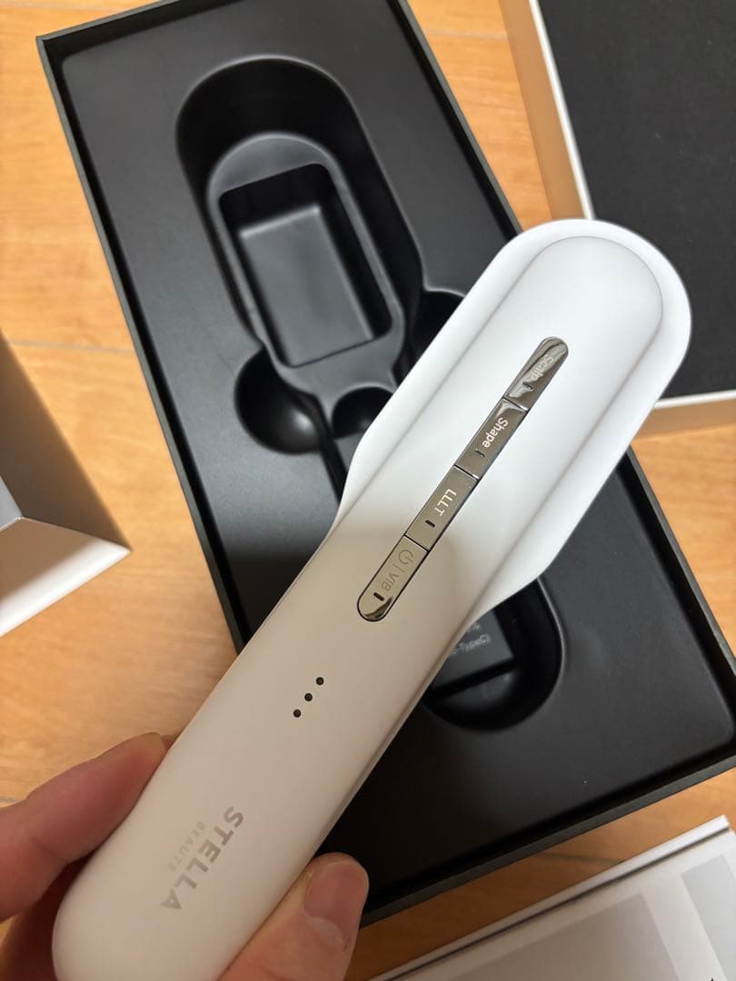 STELLA BEAUTE レーザー&EMSリフトブラシ　新品・未使用