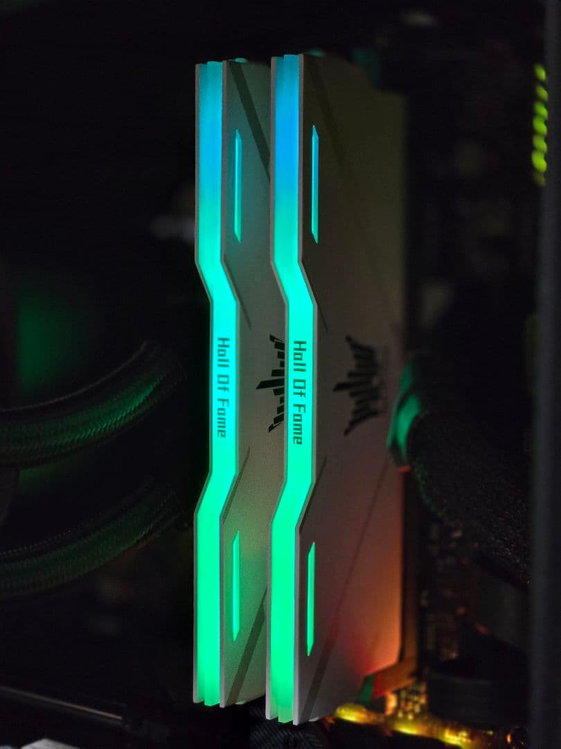 メモリー HOF OC Lab Aurora RGB DDR4 4000MHz 16GB