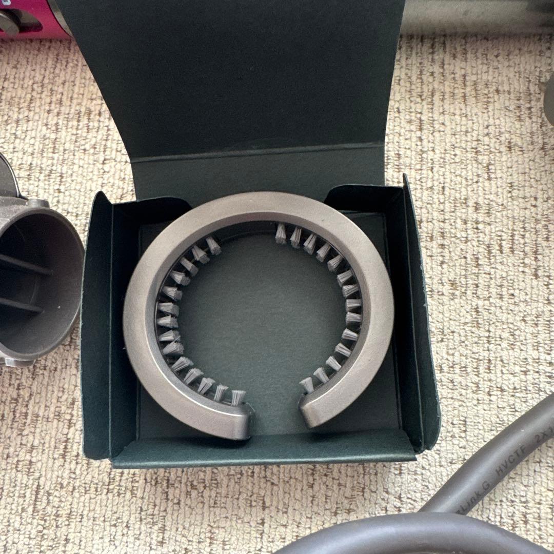 ダイソン　ドライヤー　エアラップ　ピンク　HS01 volume + shape