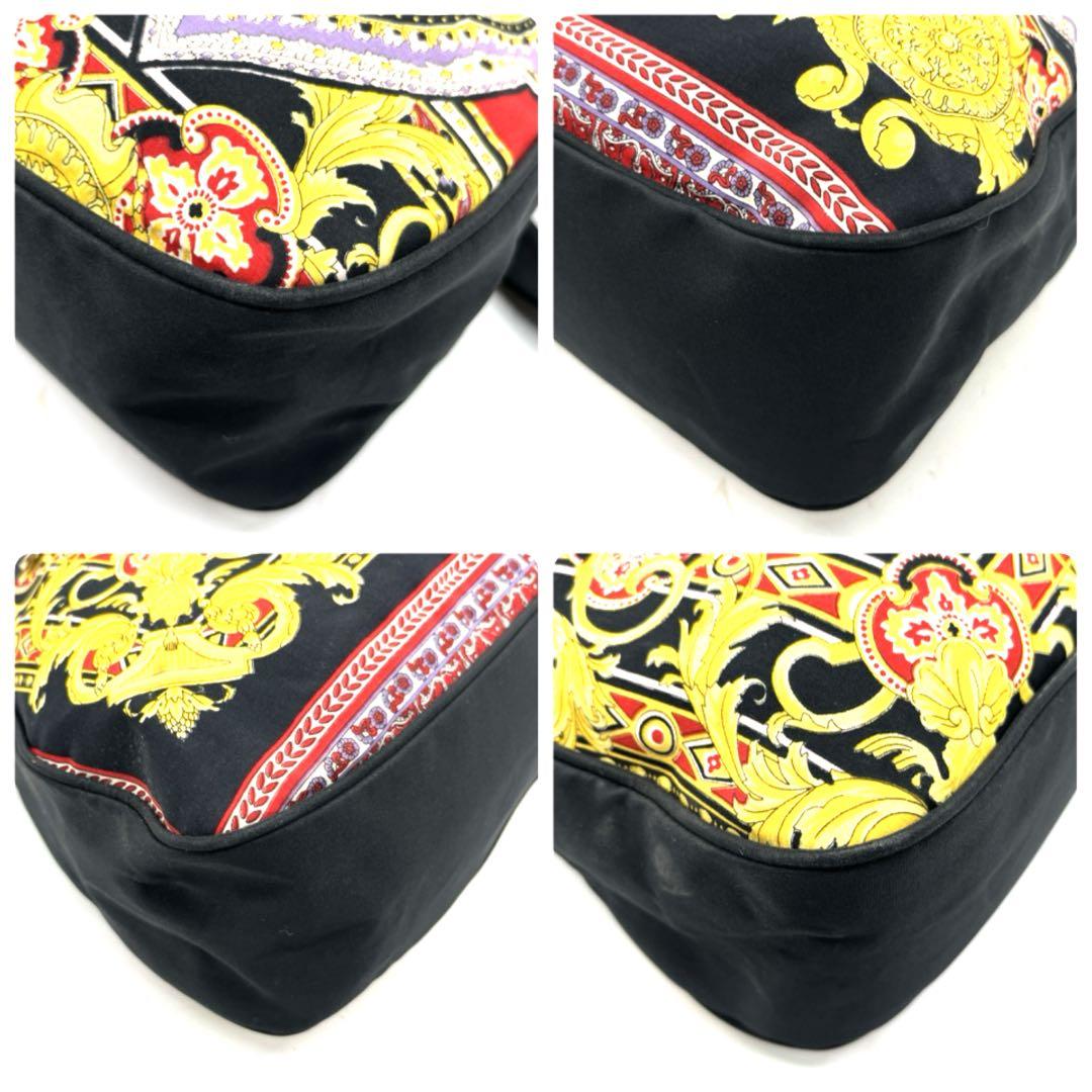 ヴェルサーチ ワンショルダーバッグ バロック柄 ゴールド装飾 イタリア製