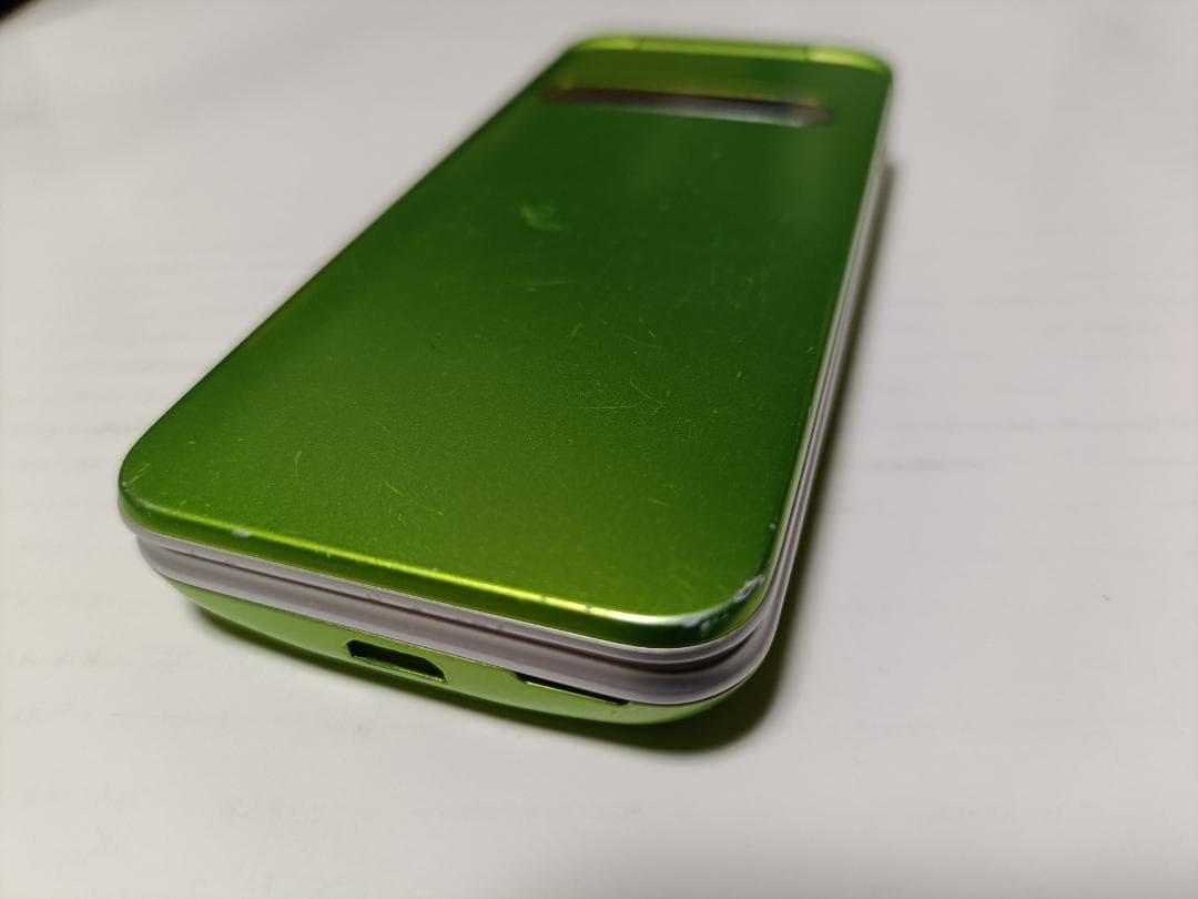 ☆ au GRATINA KYF37 グリーン 初期付属品完備