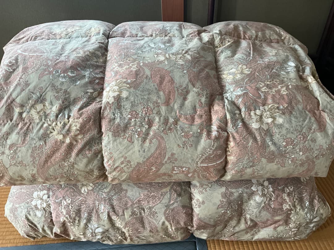 値下中！（新品・未使用）羽毛ふとん　2枚セット（夏用、冬用）、カバー1枚付