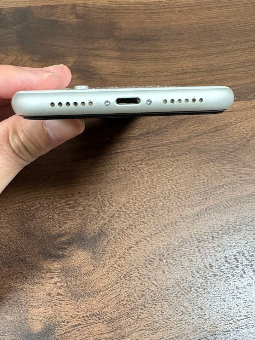 iPhone XR 128GB ホワイト SIMフリー 美品 バッテリー100%