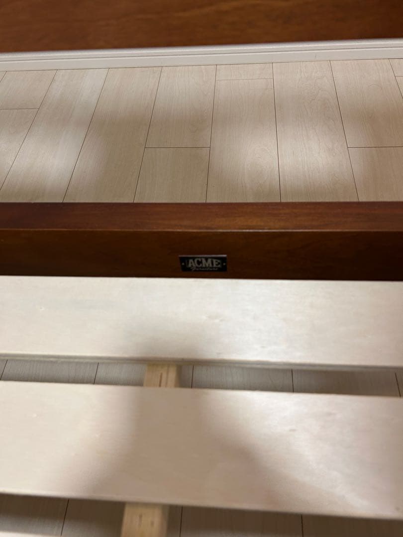 BROOKS BEDダブルサイズ ACME Furniture 使用1年程度