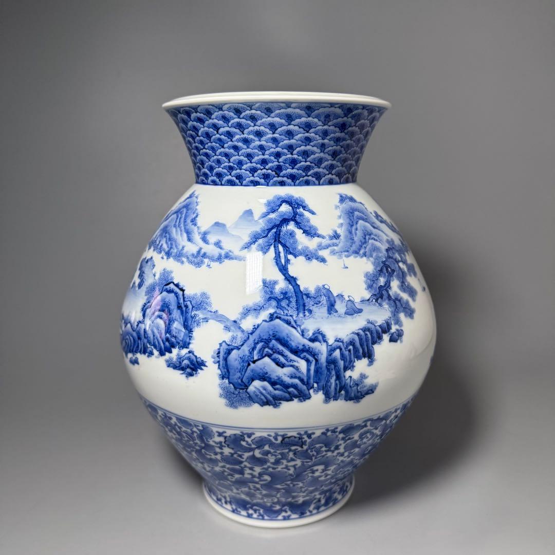 鍋島最高峰　市川光春 作　染付山水図花瓶　超絶細密技巧　鍋島藩御用窯　銘入　家紋