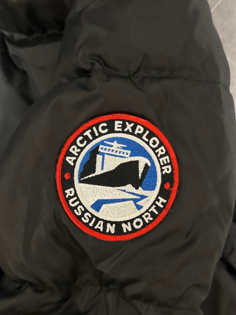 美品 ARCTIC EXPLORER ダウンジャケット S