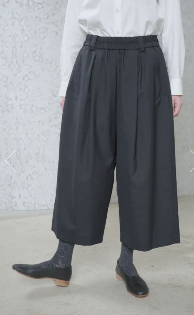 【美品】atelier naruse / FORMAL　ガウチョパンツ　ブラック