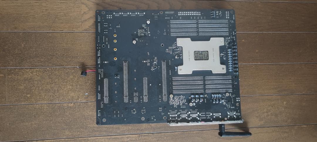 AsRock マザーボード X399 Taichi