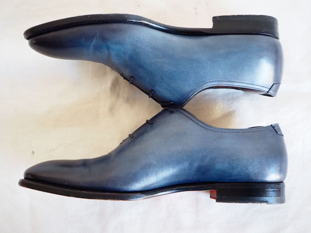 靴 Santoni Navy hole cut dress shoes