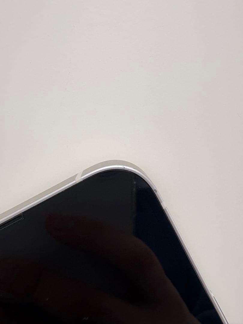 iPhone 13 256GB スターライト