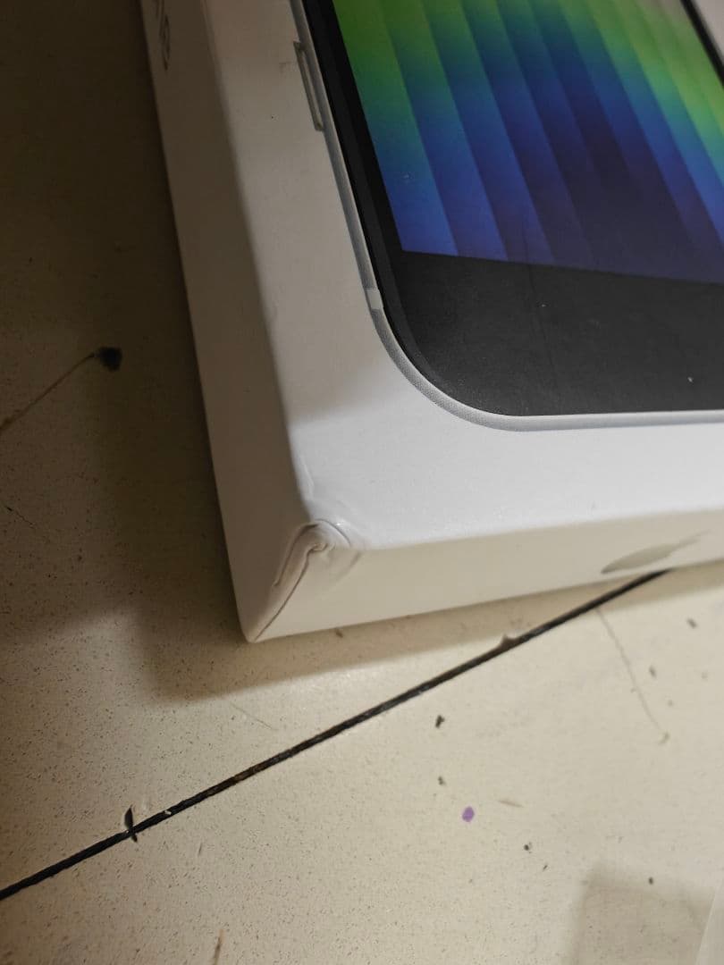 新品未使用 iPhone SE (第3世代) スターライト 256GB