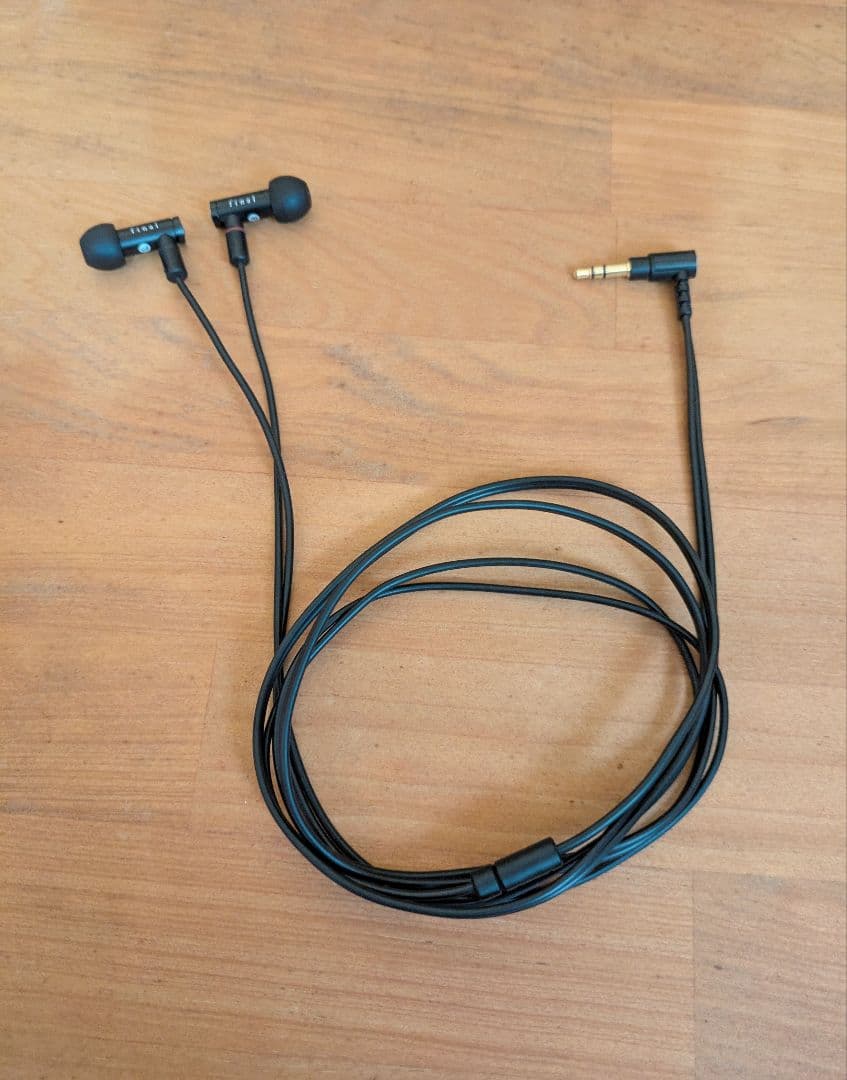 final E4000 有線イヤホン ブラック