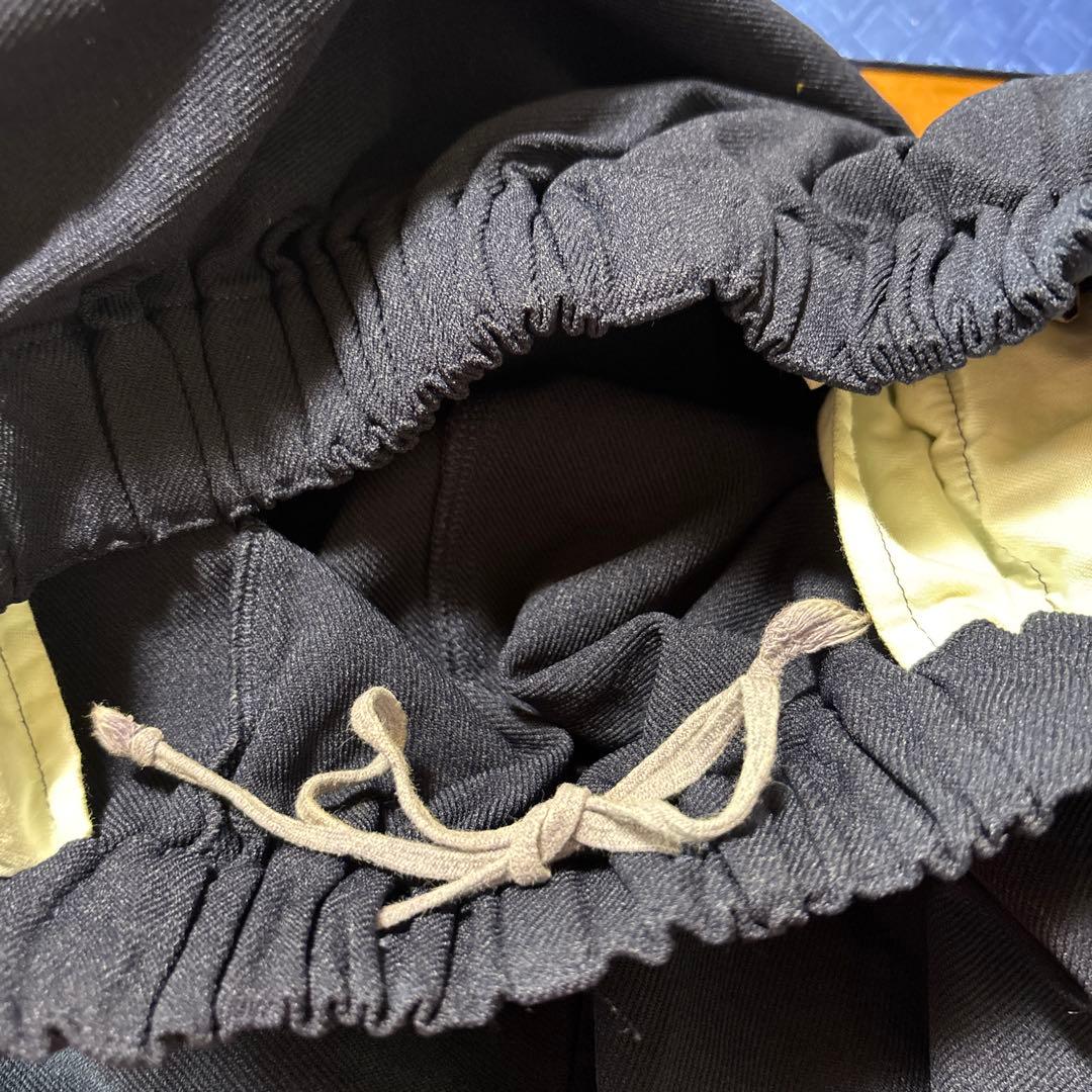 ◉値下げです。COMME des GARÇONS ネイビーショートパンツ