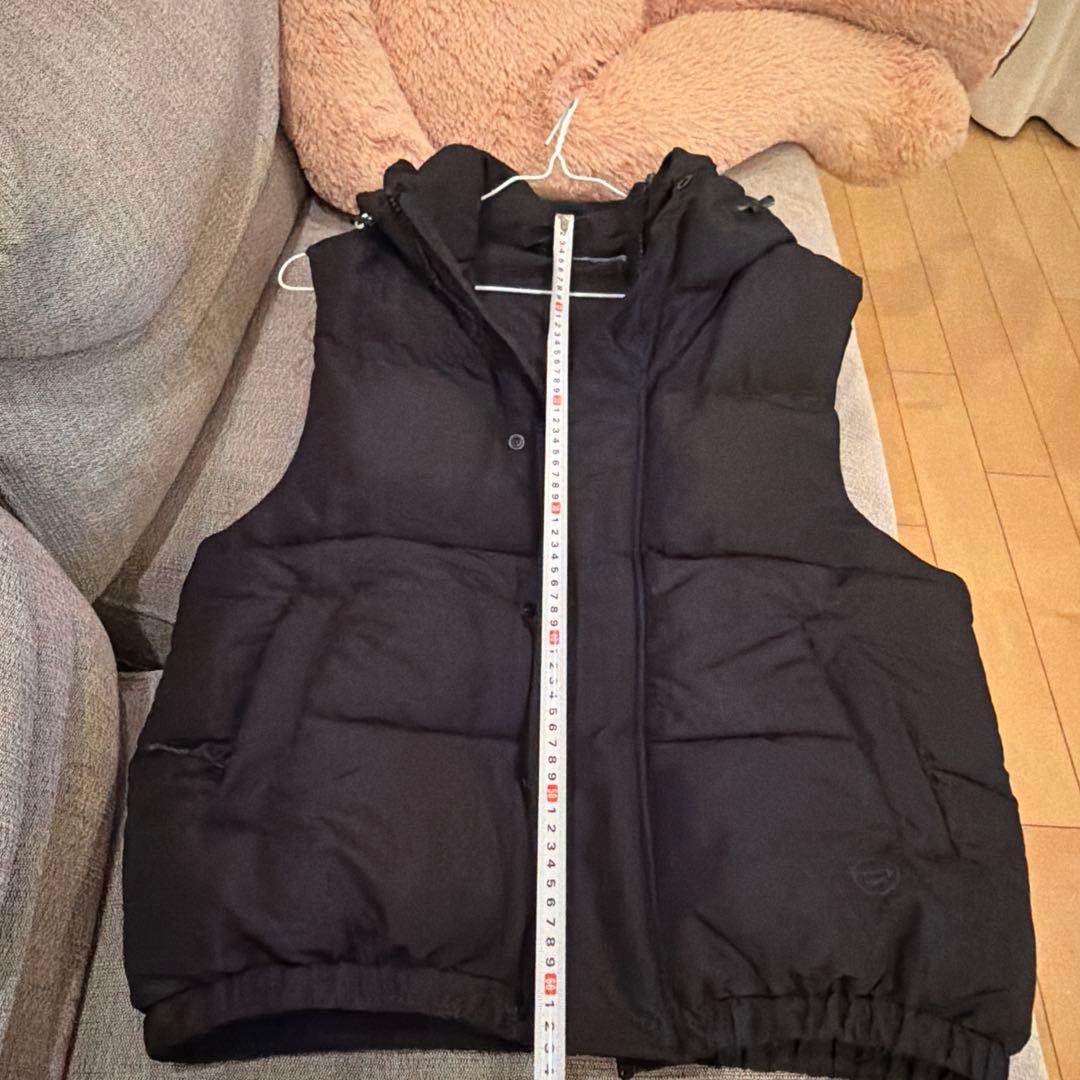 ZARA ブラック ダウンベスト フード付き