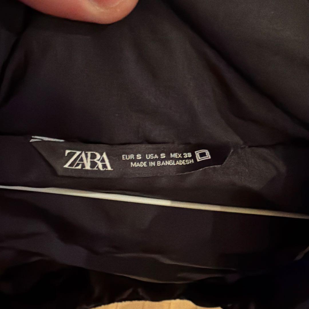 ZARA ブラック ダウンベスト フード付き