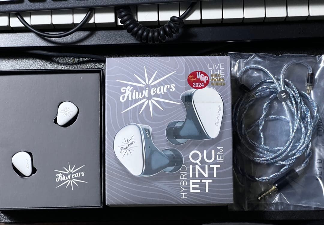 イヤホン Kiwi Ears Quintet + JSHiFi-VENUS 4.4mm