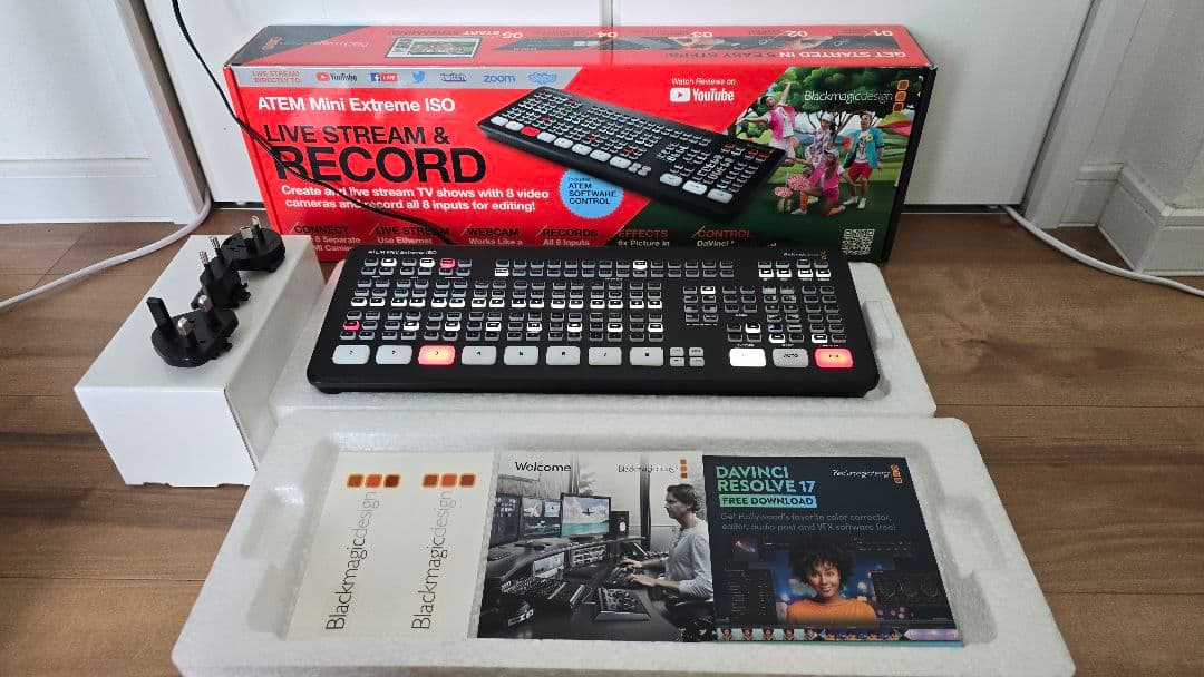 ATEM Mini Extreme ISO ライブストリーミング機器