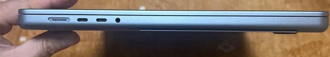 極美MacBookPro 16インチ M1 32/500GB 16コア充放電2回