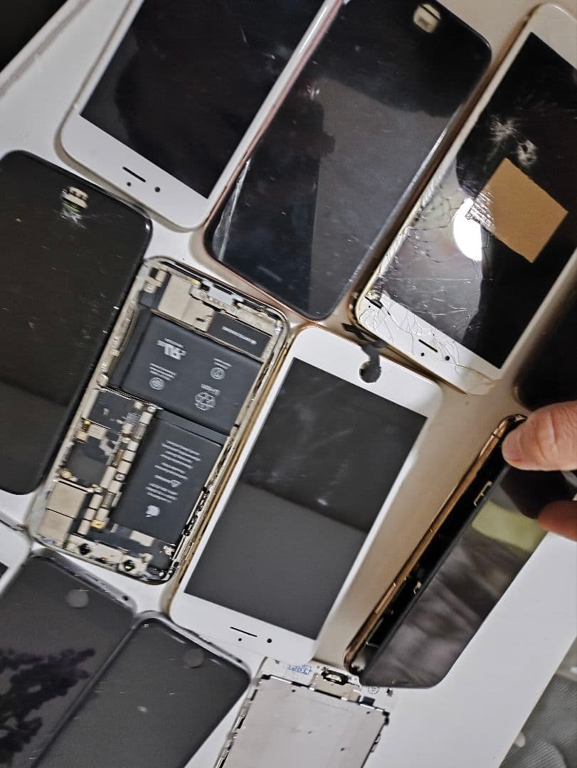 部品取り用 iPhone まとめ売り