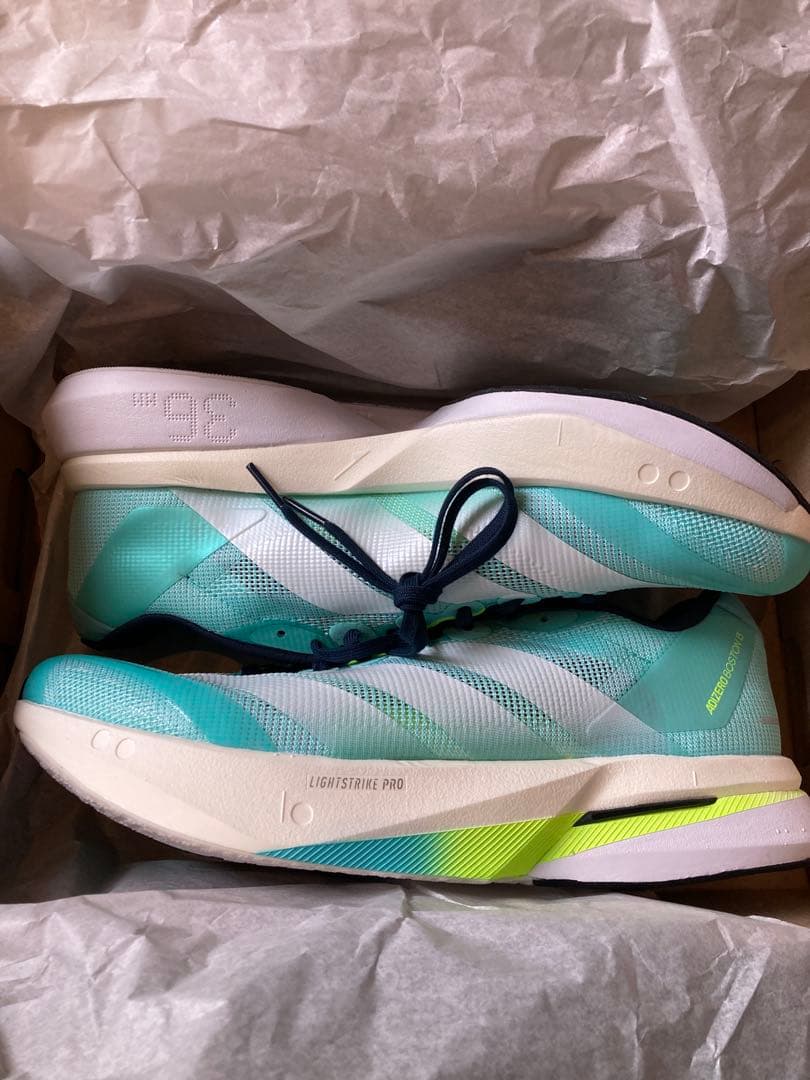 アディゼロボストン13