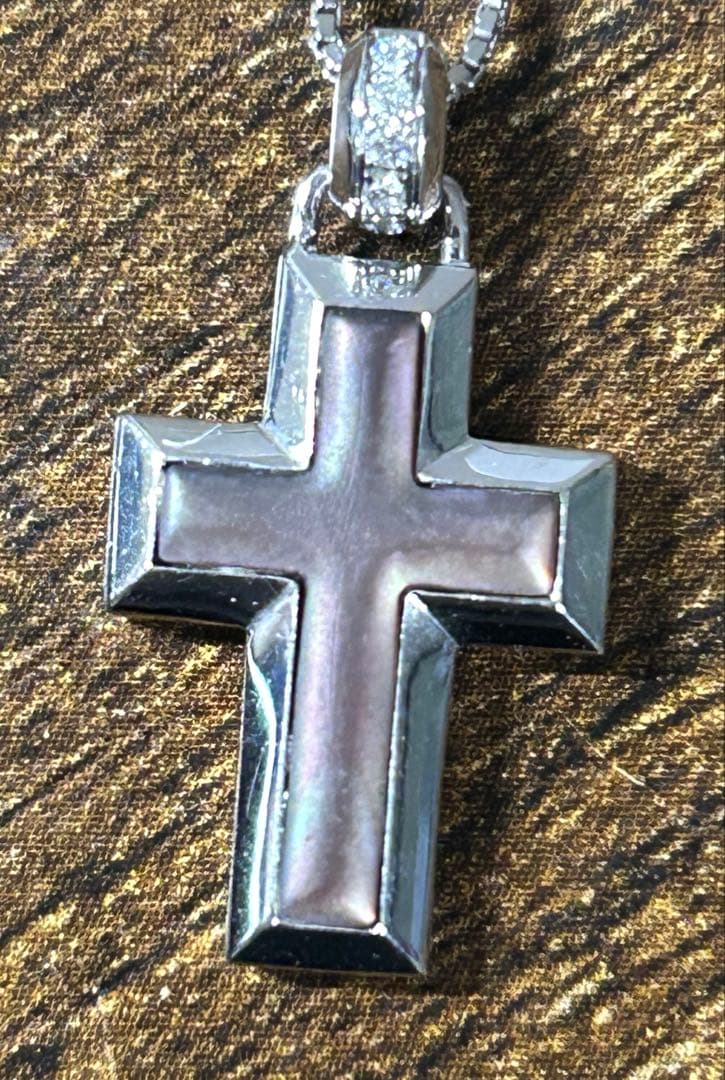 ヴァンドーム青山　K18WG ブラックシェル　ダイヤ　クロス　ネックレス