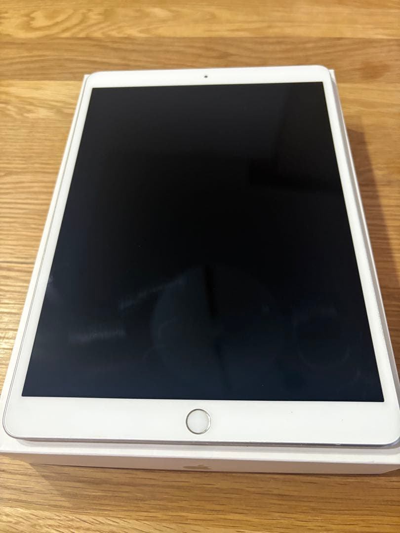 iPad Air 第3世代 64GB Wi-Fiモデル シルバー箱あり初期化済み